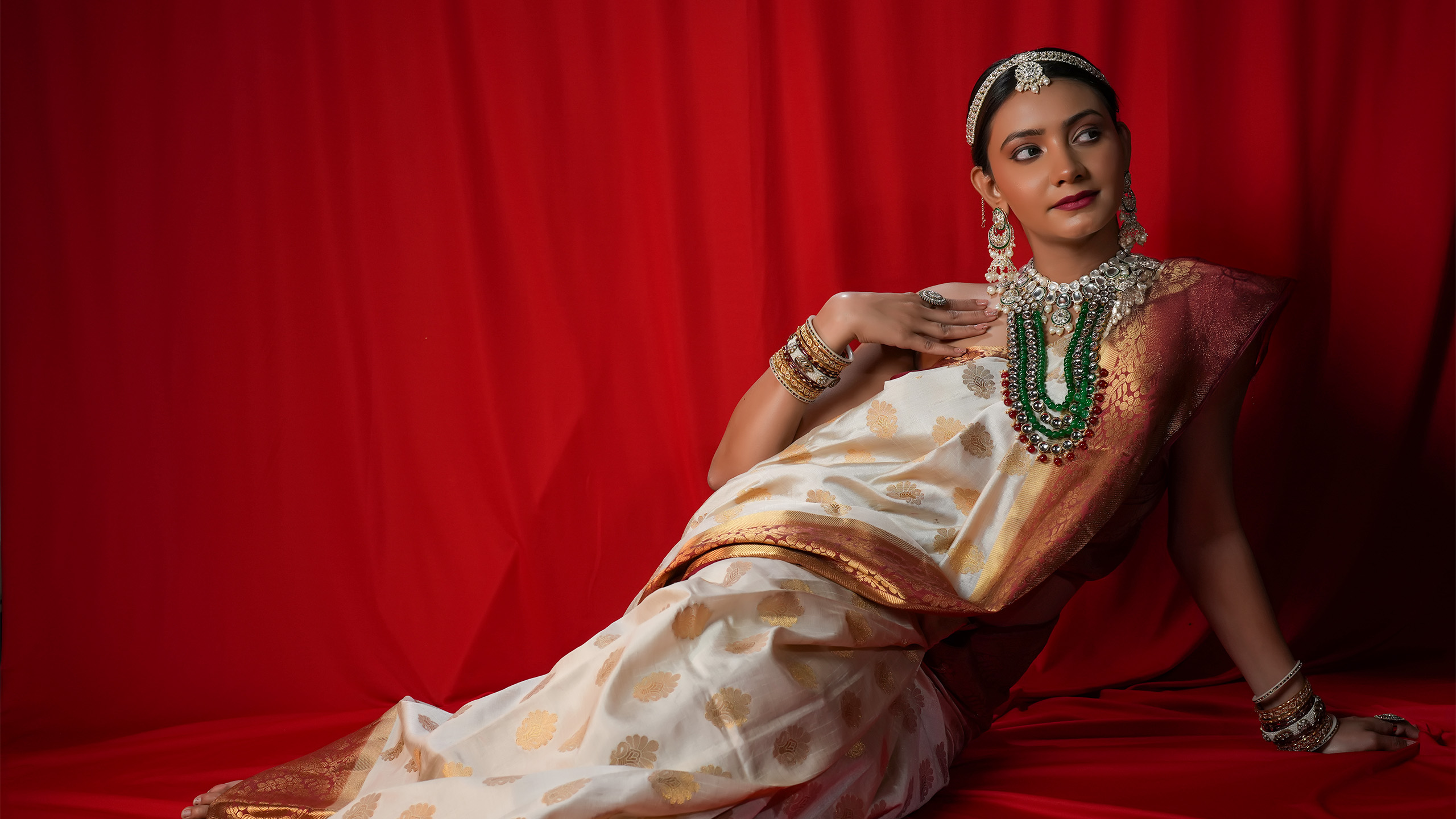 Meera's Grace gallery photograph 3